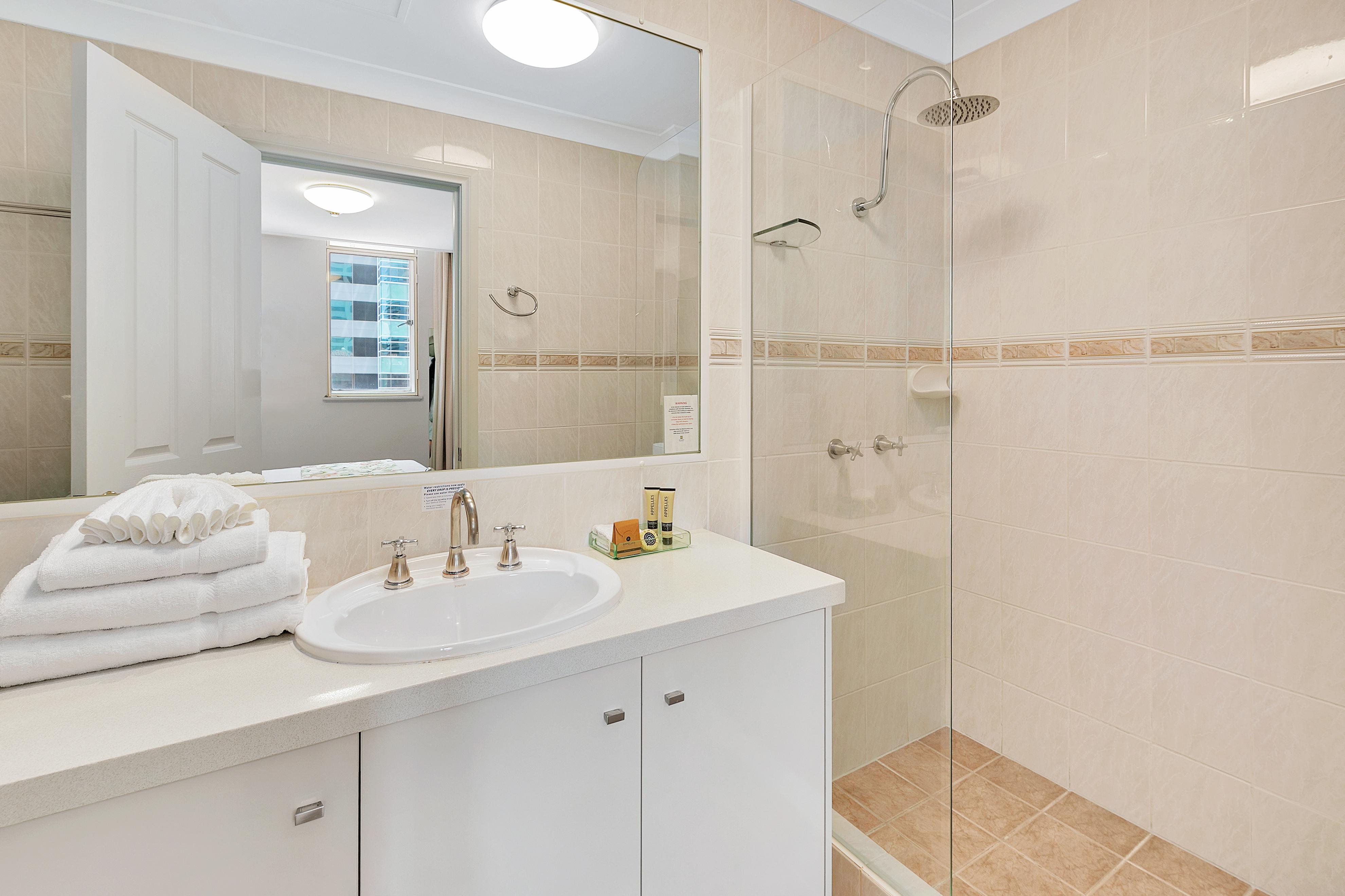 Manor Apartment Hotel Брисбен Экстерьер фото