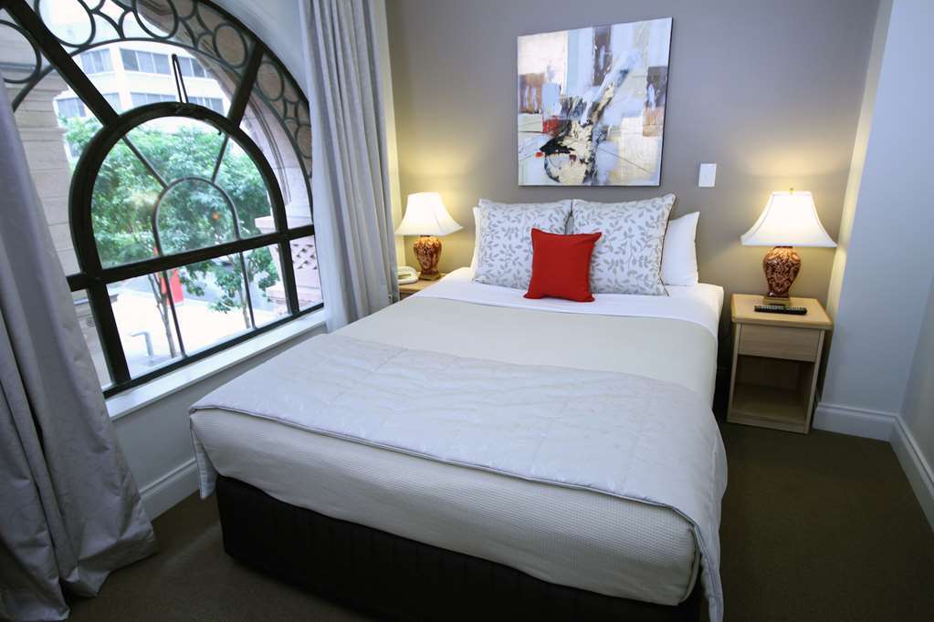 Manor Apartment Hotel Брисбен Номер фото