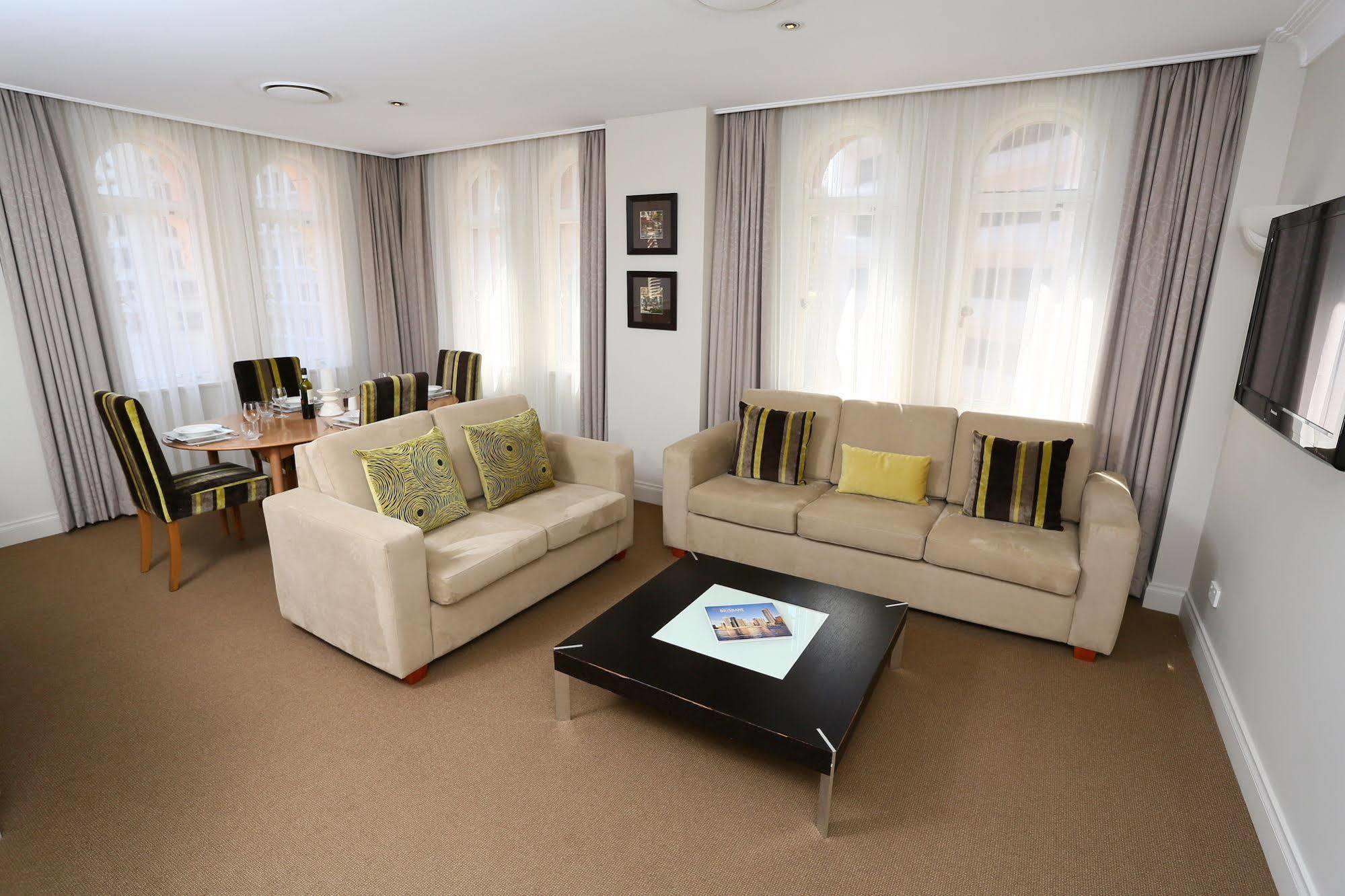 Manor Apartment Hotel Брисбен Экстерьер фото