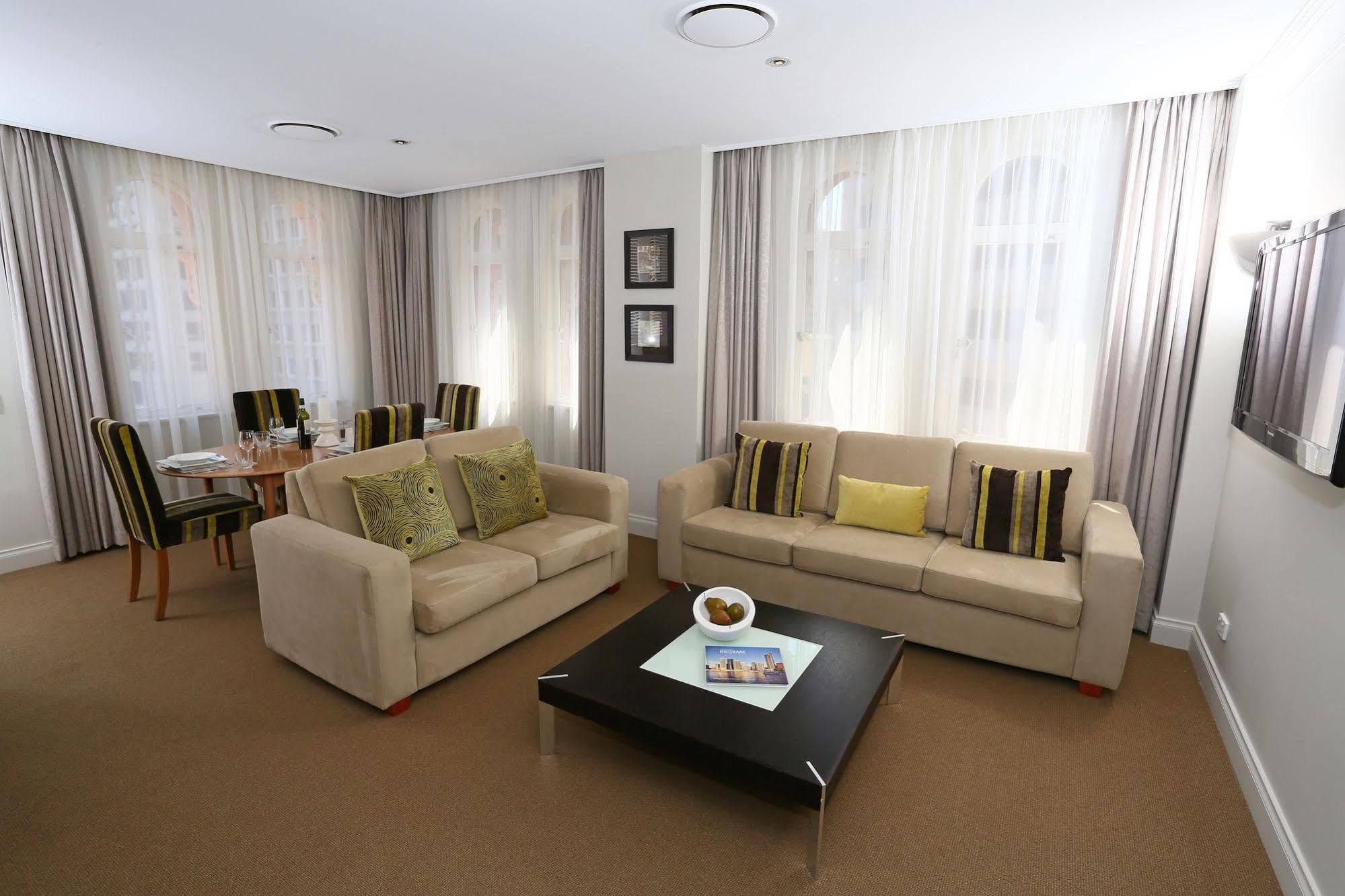 Manor Apartment Hotel Брисбен Экстерьер фото